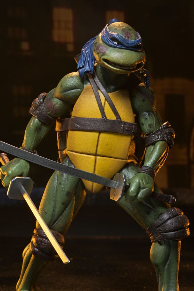 Tortugas Ninja (1990 Movie) Figura Roof Top Battle Shredder vs Leo 18 cm