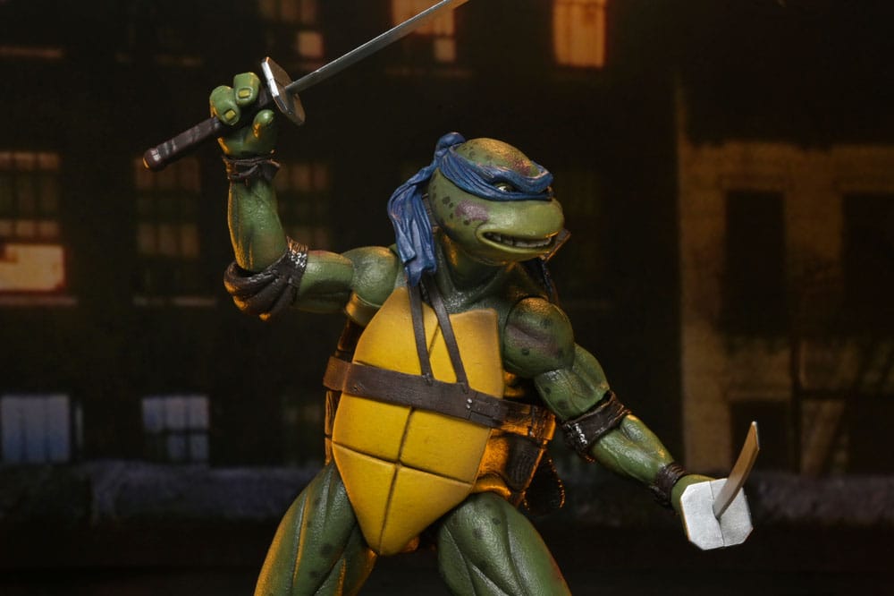 Tortugas Ninja (1990 Movie) Figura Roof Top Battle Shredder vs Leo 18 cm