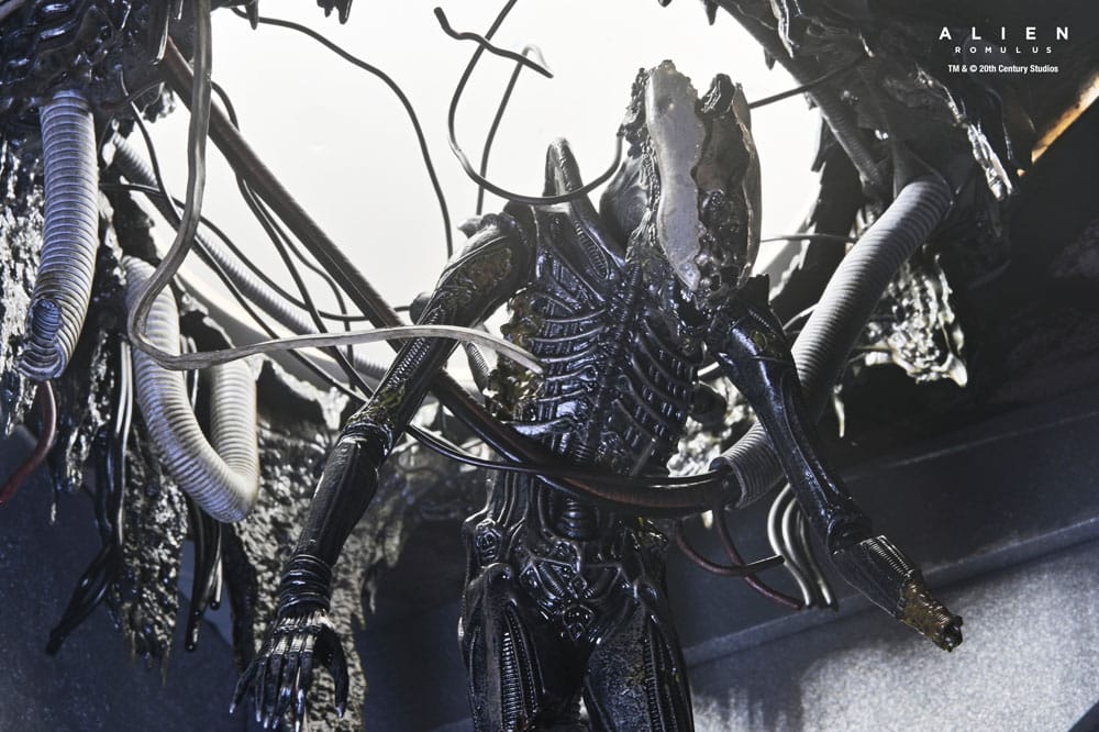 Alien: Romulus Figura Deluxe Suspended Lab Xenomorph XX121 18 cm