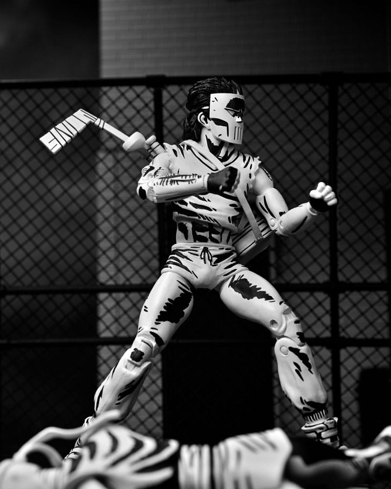 Teenage Mutant Ninja Turtles Figura Casey Jones Black & White 18 cm