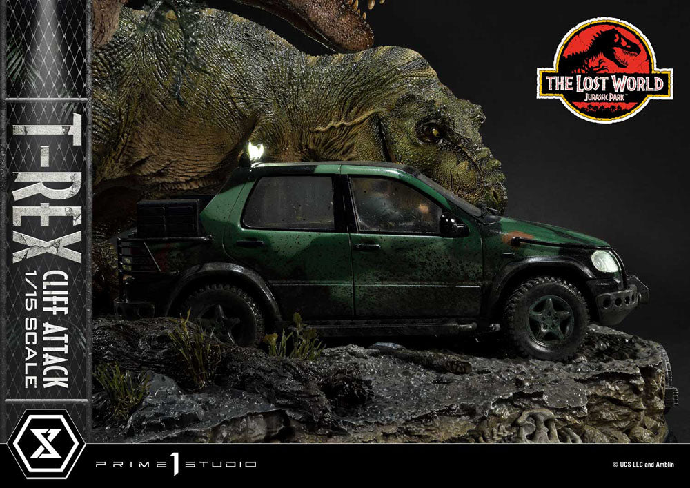 Jurassic World: The Lost World Estatua 1/15 T-Rex Cliff Attack 53 cm