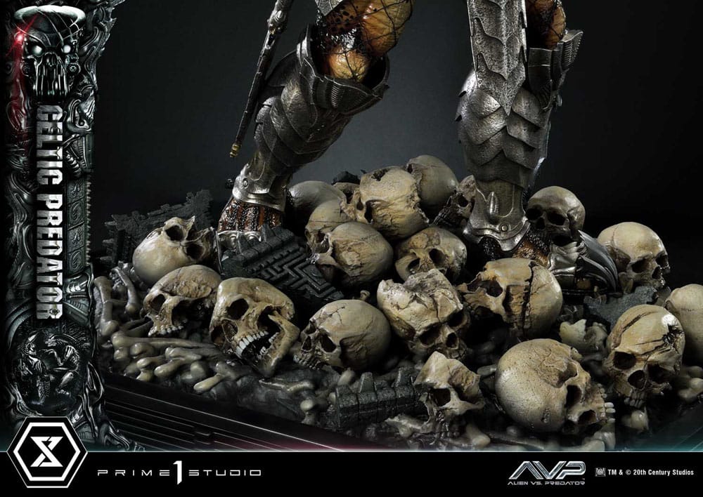 The Alien vs. Predator Estatua Museum Masterline Series 1/3 Celtic Predator 95 cm
