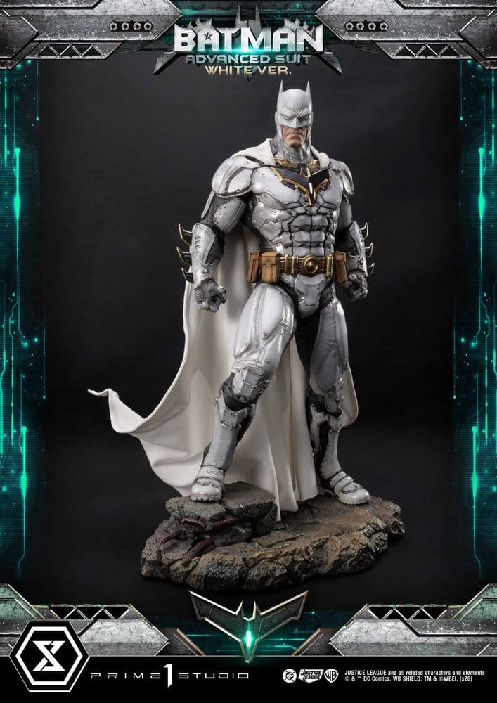 DC Comics Ultimate Museum Masterline Estatua Batman Advanced Suit White Version (Design By Josh Nizzi) 51 cm
