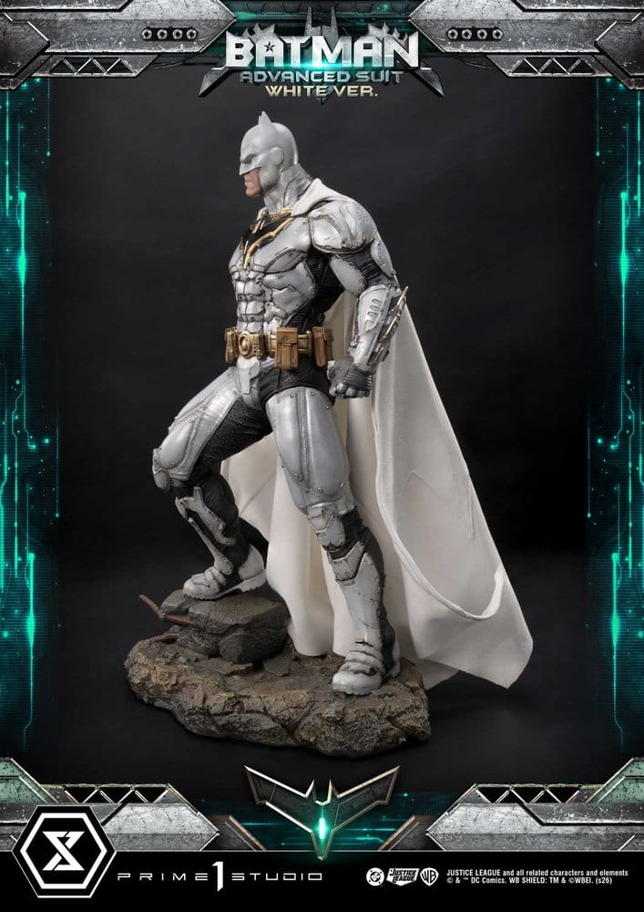 DC Comics Ultimate Museum Masterline Estatua Batman Advanced Suit White Version (Design By Josh Nizzi) 51 cm