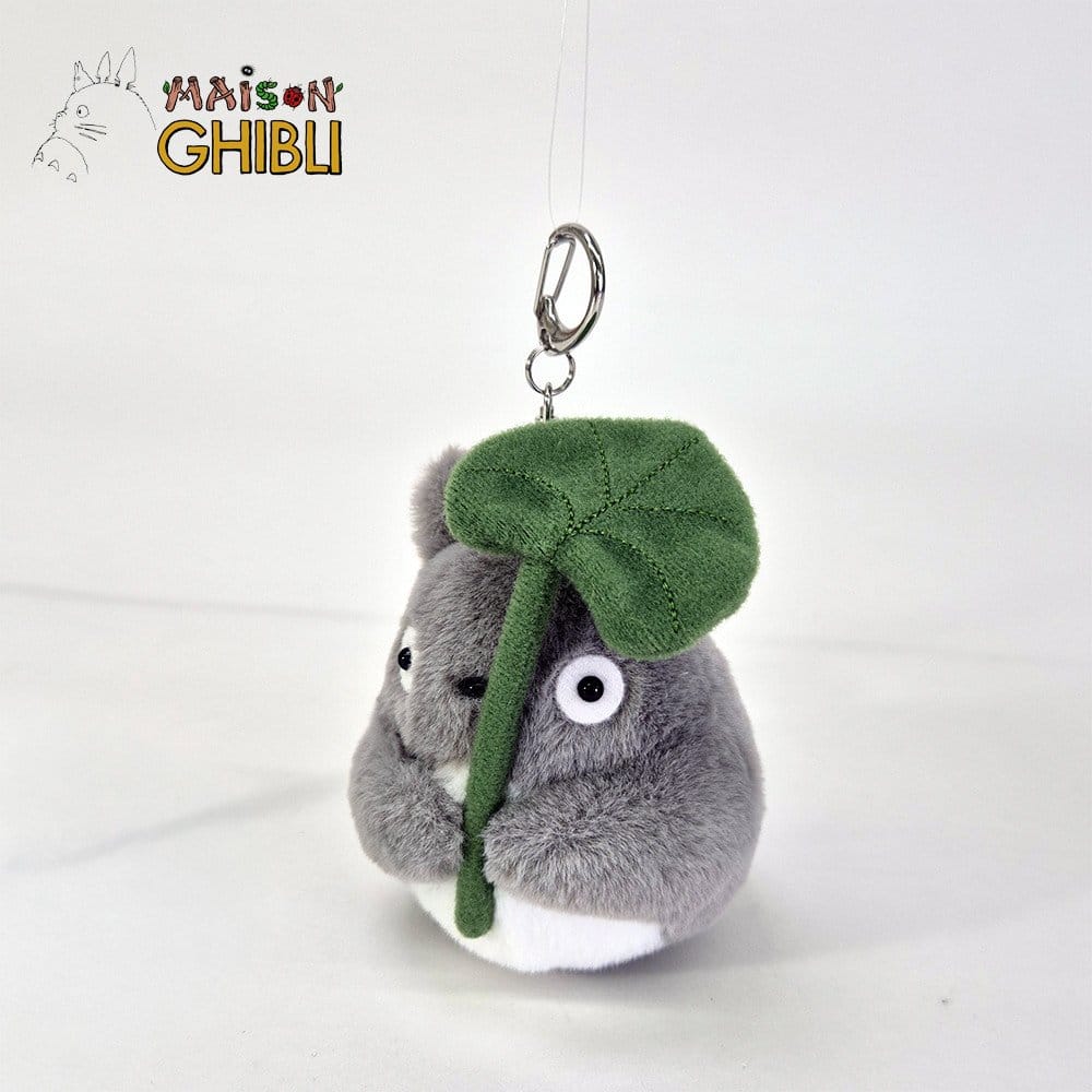 Mi vecino Totoro Nakayoshi Llavero Big Totoro with leaf Frikytopia