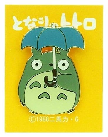 Mi vecino Totoro Pin Totoro Holding Umbrella Frikytopia