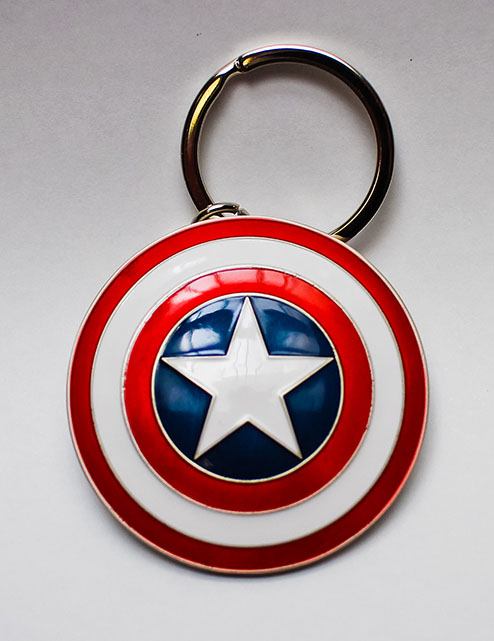 Marvel Comics Llavero metálico Captain America Shield Frikytopia