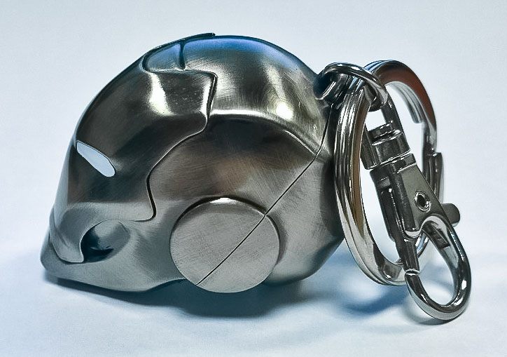 Marvel Comics Llavero metálico Iron Man Helmet Mark II