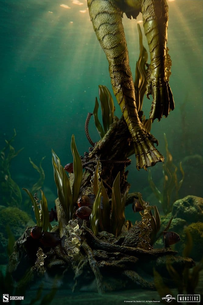 Universal Monsters Estatua Premium Format Creature from the Black Lagoon 80 cm