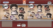 Demon Slayer Onemutan Figuras Mini thirteen form 5 cm Blind Box Expositor (24)