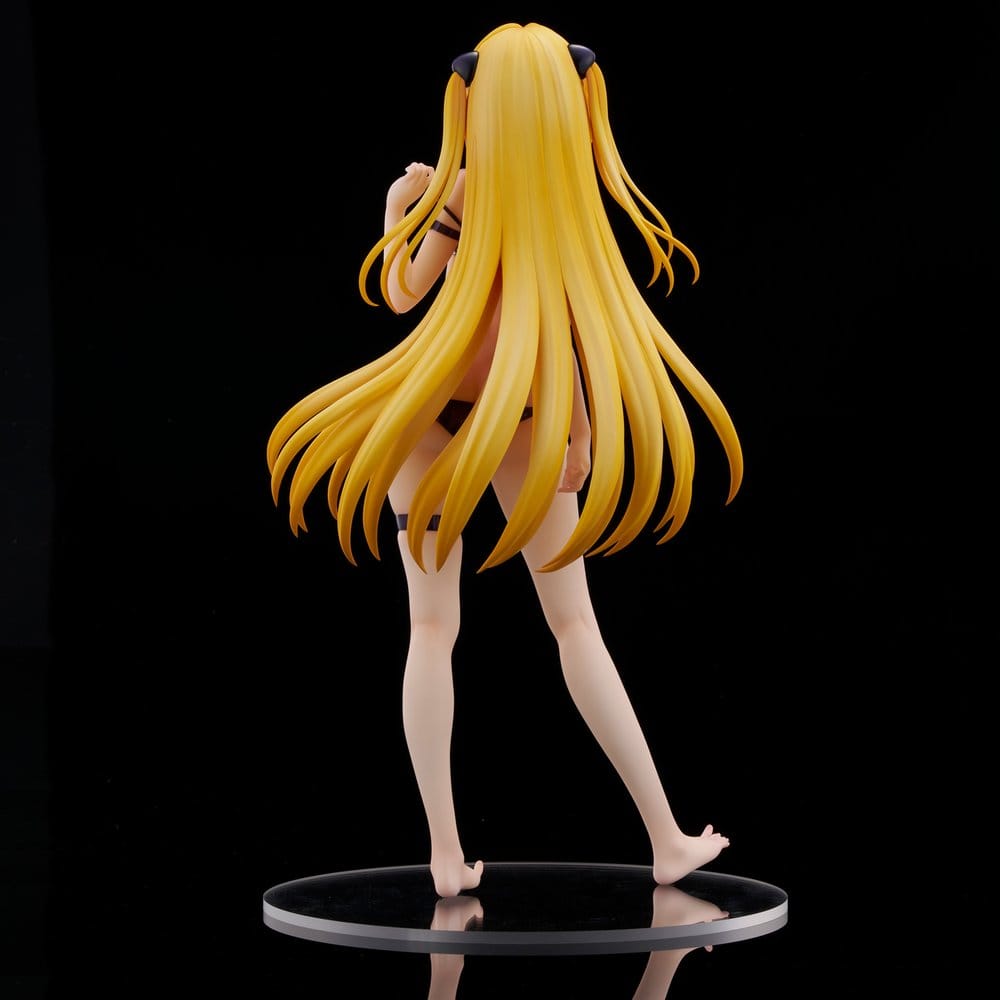 To Love Ru Darkness Figura PVC 1/4 Swimsuit Series Golden Darkness 39 cm