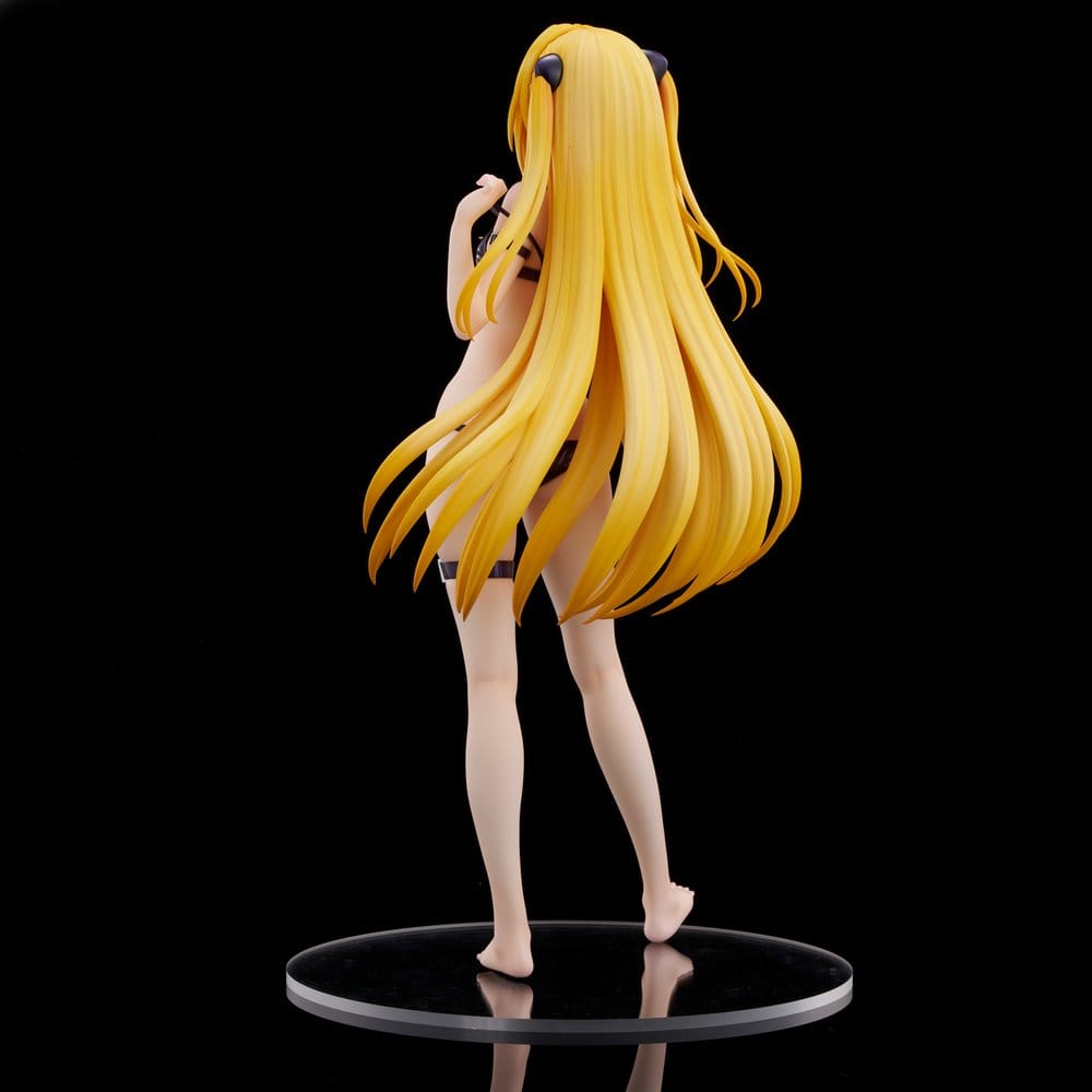 To Love Ru Darkness Figura PVC 1/4 Swimsuit Series Golden Darkness 39 cm