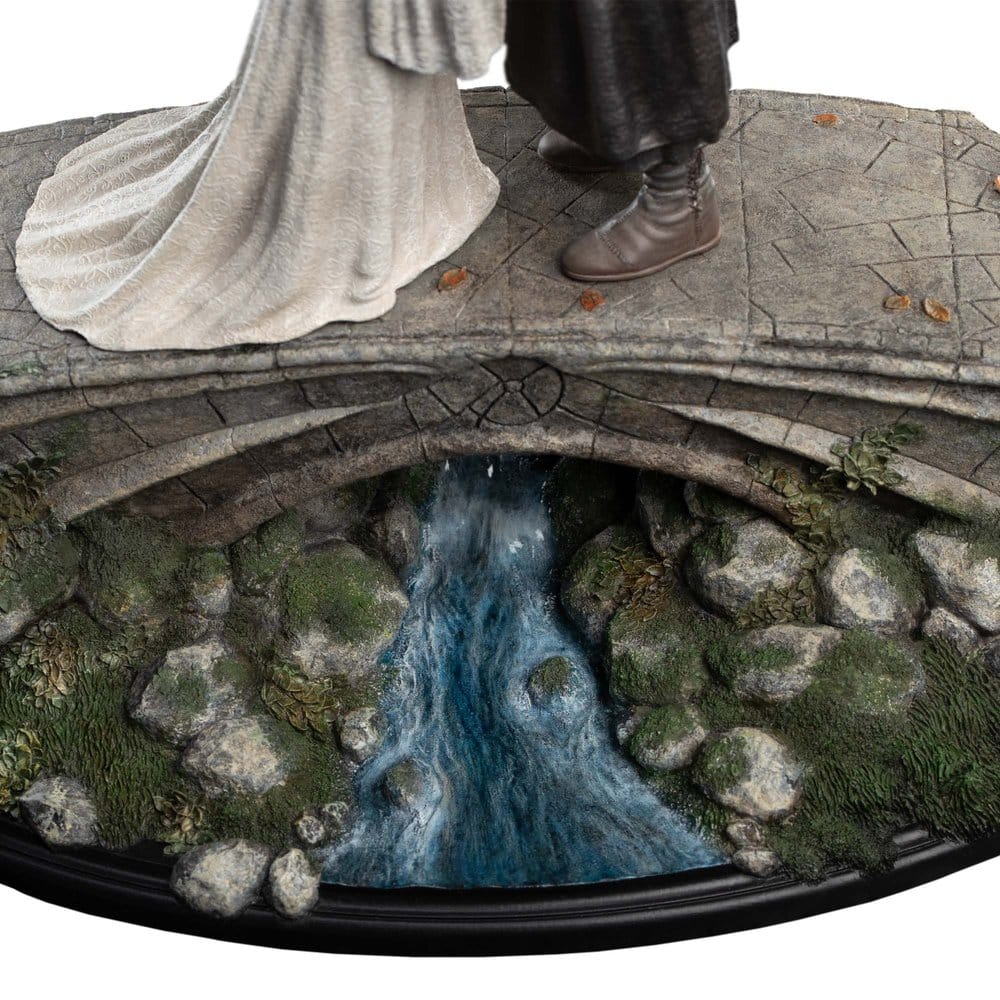 El Señor de los Anillos Estatua Aragorn & Arwen 24 cm